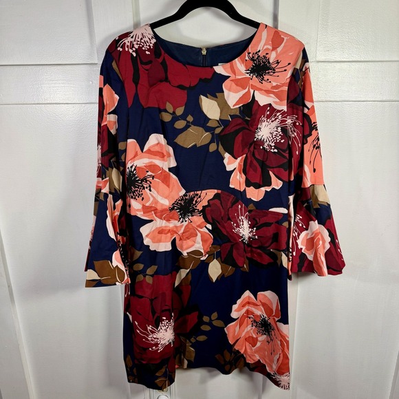 Trina Turk Dresses & Skirts - TRINA TURK Floral‎ Print Bell Sleeve Dress Navy Red Coral Size M